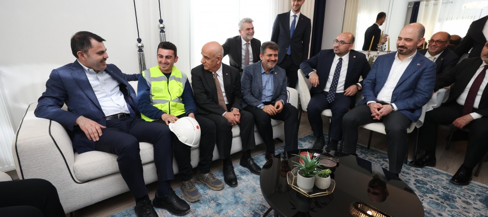BAKAN KURUM İLE ŞEHRİN İNŞA SÜRECİ DEĞERLENDİRİLDİ