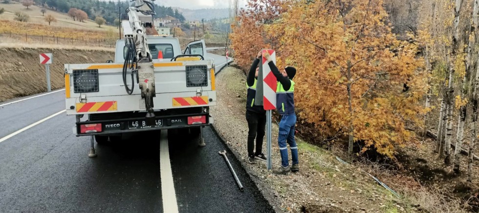 BÜYÜKŞEHİR, TRAFİK AKIŞINI İYİLEŞTİRMEK İÇİN SAHADA