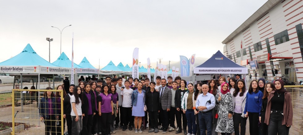 KAHRAMANMARAŞ’TA BİLİM VE TEKNOLOJİ RÜZGARI: ROBOTİK VE TEKNOLOJİ FESTİVALİ BAŞLADI