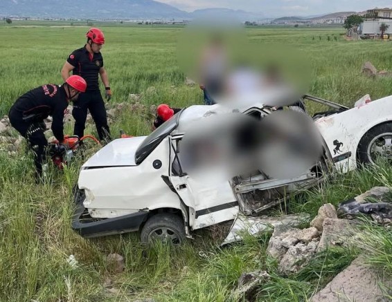 KAHRAMANMARAŞ’TA OTOMOBİL TAKLA ATTI