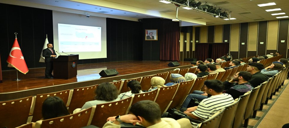 KSÜ’DE 25 NİSAN TÜRKİYE İSTATİSTİK GÜNÜ ETKİNLİĞİ DÜZENLENDİ
