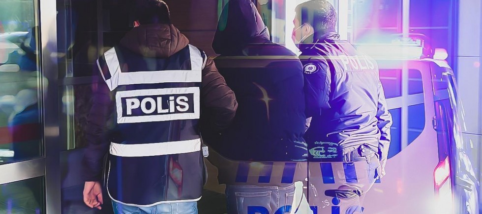 22 İLDE DOLANDIRICILIK OPERASYONU: 390 ŞÜPHELİ YAKALANDI