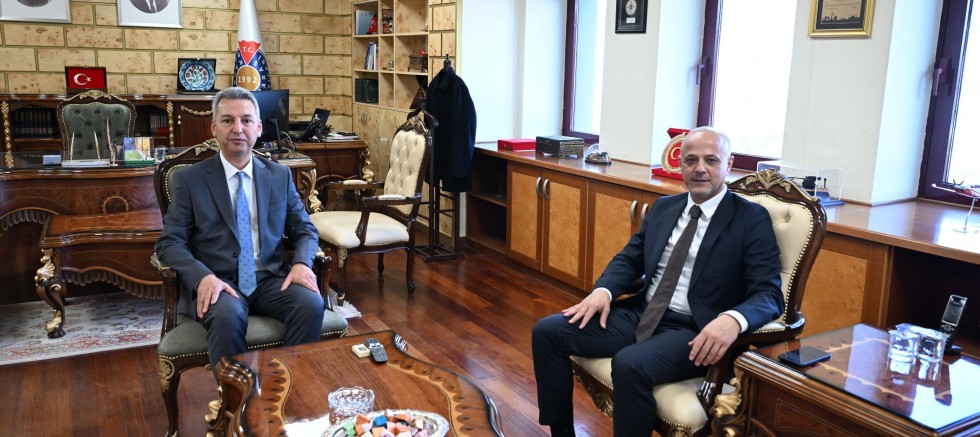 AFŞİN BELEDİYE BAŞKANI KORAY KIRAÇ, KSÜ REKTÖRÜ PROF. DR. İBRAHİM TANER OKUMUŞ’U ZİYARET ETTİ