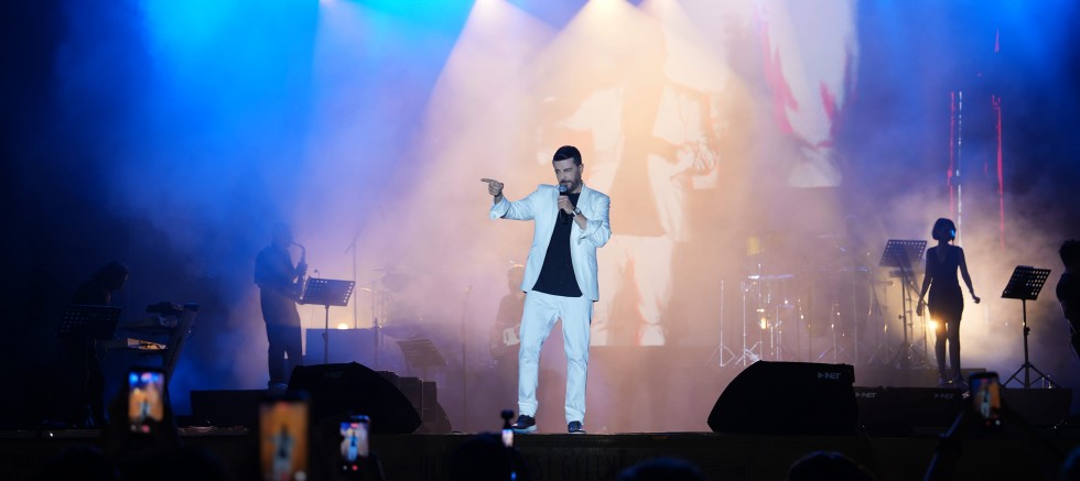 AĞUSTOS FUARI, BURAK KUT KONSERİYLE RENKLENDİ