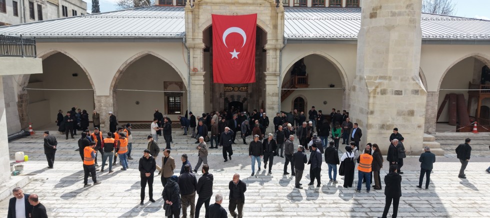 ASIRLIK MİRAS YENİDEN AYAĞA KALKTI: ULU CAMİİ VE BOĞAZKESEN CAMİİ İBADETE AÇILDI