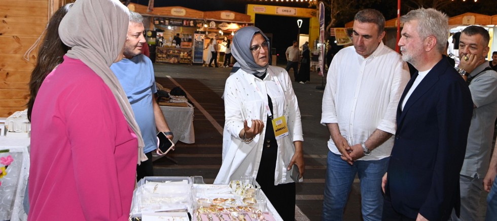BAŞKAN GÖRGEL, AĞUSTOS FUARI’NDA ESNAF VE VATANDAŞLARLA BULUŞTU
