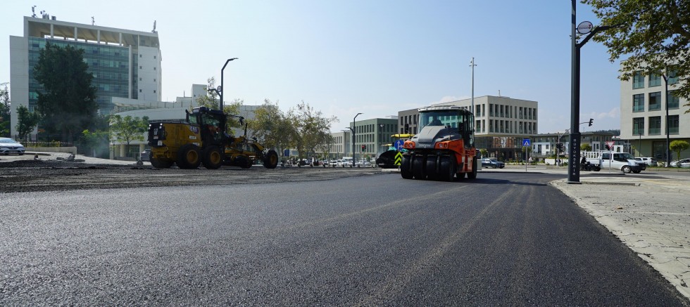 BÜYÜKŞEHİR, HÜKÜMET BULVARI’NIN ASFALTINI YENİLİYOR