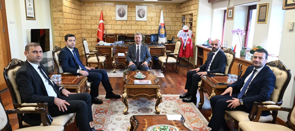 GENÇLİK HİZMETLERİ GENEL MÜDÜRÜ EFENDİOĞLU’NDAN REKTÖR OKUMUŞ’A ZİYARET
