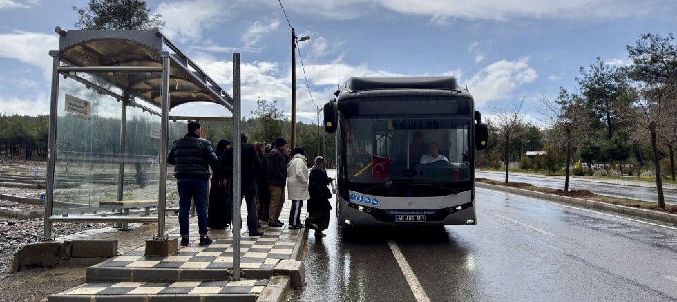KAHRAMANMARAŞ BÜYÜKŞEHİR, BAYRAMDA MEZARLIK ZİYARETLERİNİ ULAŞIM DESTEĞİYLE KOLAYLAŞTIRDI
