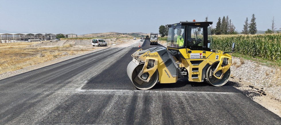 KAHRAMANMARAŞ BÜYÜKŞEHİR’DEN DULKADİROĞLU KIRSALINA 45 MİLYONLUK ULAŞIM YATIRIMI
