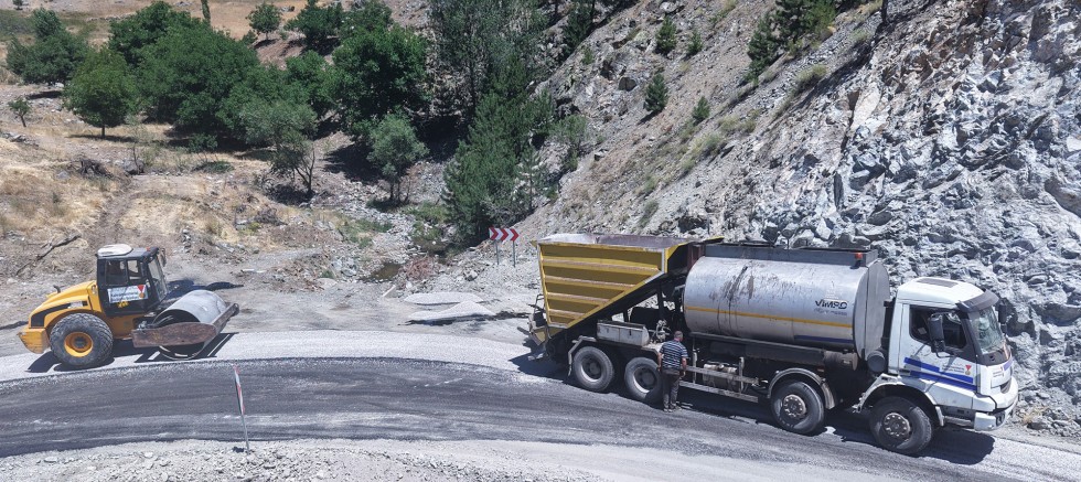 KAHRAMANMARAŞ BÜYÜKŞEHİR’DEN EKİNÖZÜ KIRSALINDA ULAŞIMA GÜÇ KATAN YATIRIM