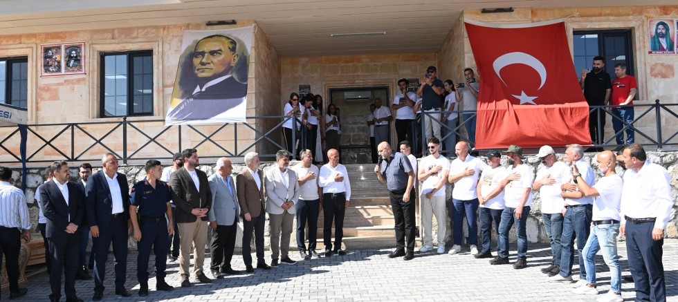 KAHRAMANMARAŞ BÜYÜKŞEHİR’DEN GÖKSUN YEŞİLKÖY’DE 3 MİLYONLUK SICAK ASFALT YATIRIMI
