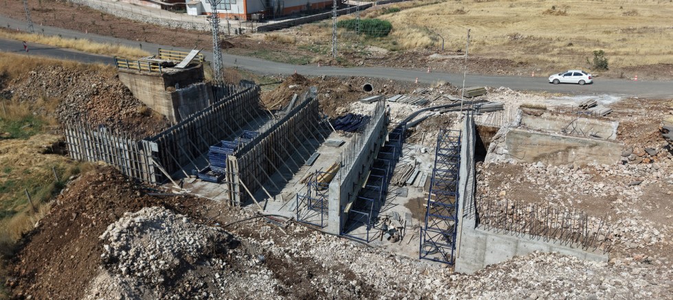 KAHRAMANMARAŞ BÜYÜKŞEHİR’DEN ULAŞIMA 225 MİLYON TL’LİK GÜÇ; 2 YILDA 31 KÖPRÜ VE MENFEZ