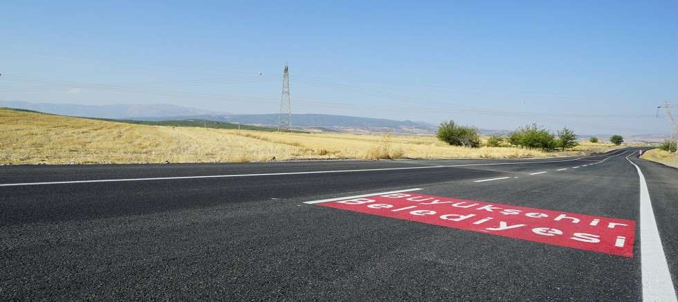 KAHRAMANMARAŞ BÜYÜKŞEHİR, DULKADİROĞLU KIRSALINDA 45 MİLYONLUK YOL YATIRIMINI TAMAMLADI