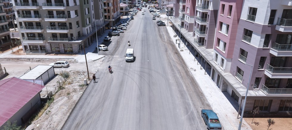 KAHRAMANMARAŞ BÜYÜKŞEHİR, ELBİSTAN HACI ESAT EFENDİ CADDESİ’NDE İLK ETABI TAMAMLADI