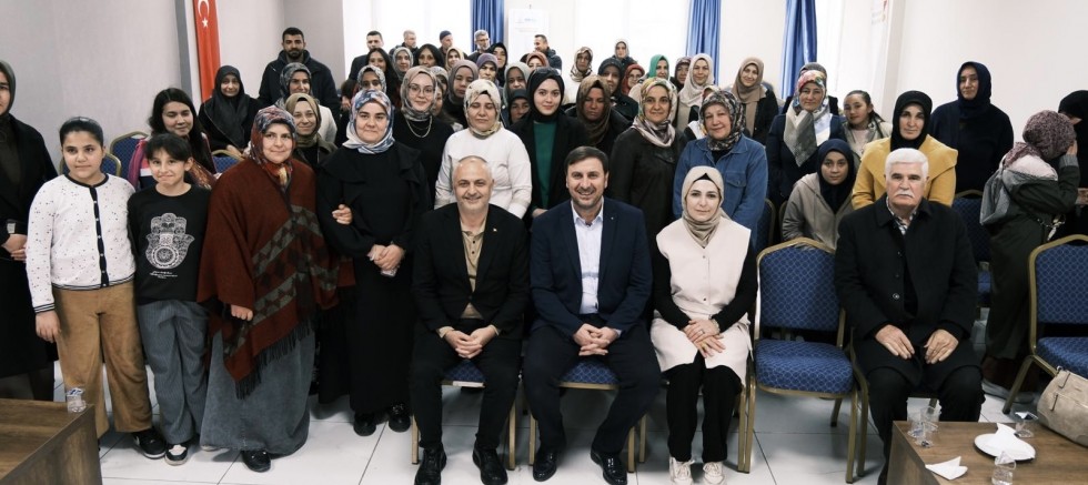 KAHRAMANMARAŞ BÜYÜKŞEHİR’İN “AİLE İÇİ İLETİŞİM” SÖYLEŞİSİ ANDIRIN’DA YOĞUN İLGİ GÖRDÜ