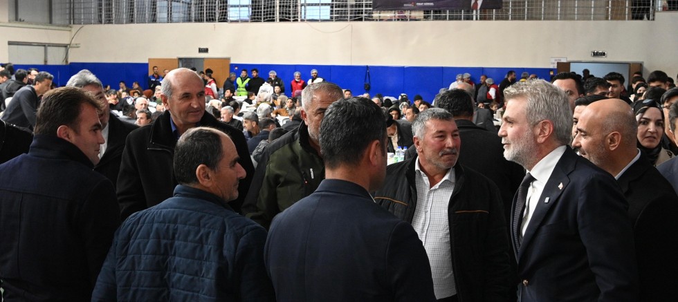 KAHRAMANMARAŞ BÜYÜKŞEHİR’İN GÖNÜL SOFRASI TÜRKOĞLU’NDA KURULDU