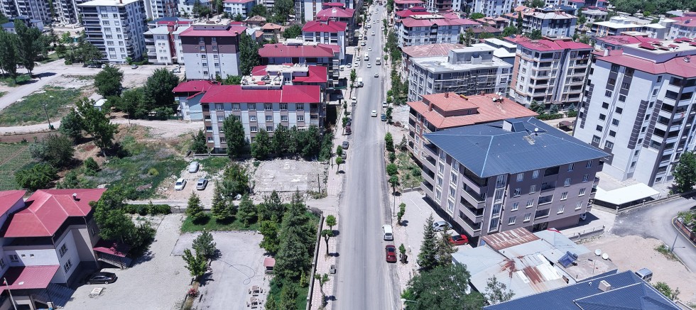 KAHRAMANMARAŞ BÜYÜKŞEHİR, PINARBAŞI CADDESİ’NDE İLK ETABI TAMAMLADI