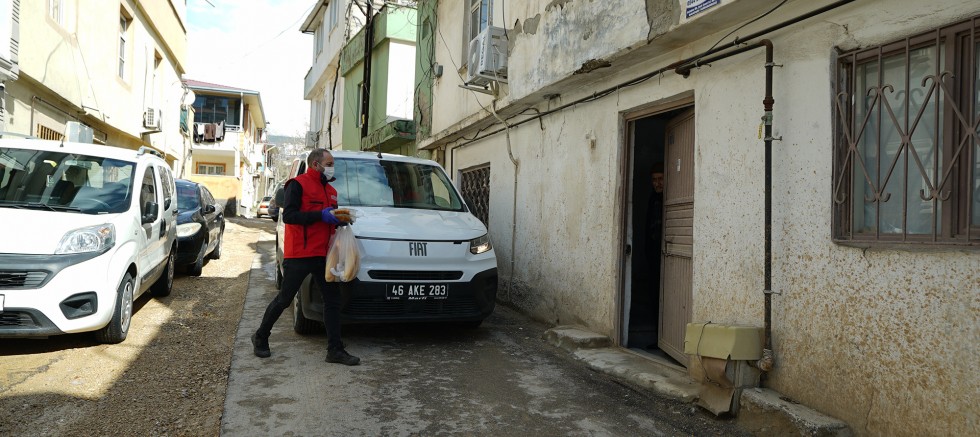 KAHRAMANMARAŞ BÜYÜKŞEHİR RAMAZAN’DA DA ULU ÇINARLARIN YANINDA