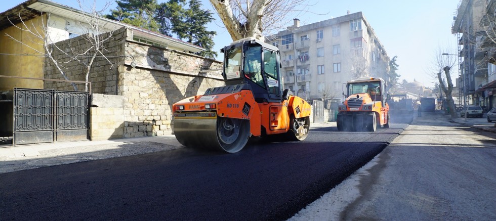 KAHRAMANMARAŞ BÜYÜKŞEHİR, YOL İYİLEŞTİRMELERİNİ ARALIKSIZ SÜRDÜRÜYOR
