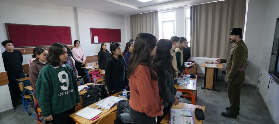 KAHRAMANMARAŞ’IN DESTANSI DİRENİŞİ OKULLARA TAŞINDI