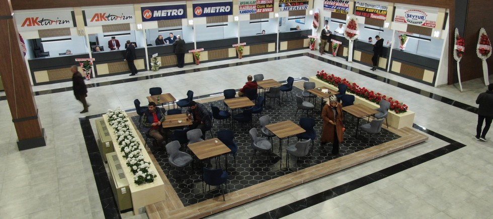 KAHRAMANMARAŞ OTOGARI 2025’TE REKOR KIRDI: 413 BİN ARAÇ GİRİŞ-ÇIKIŞI