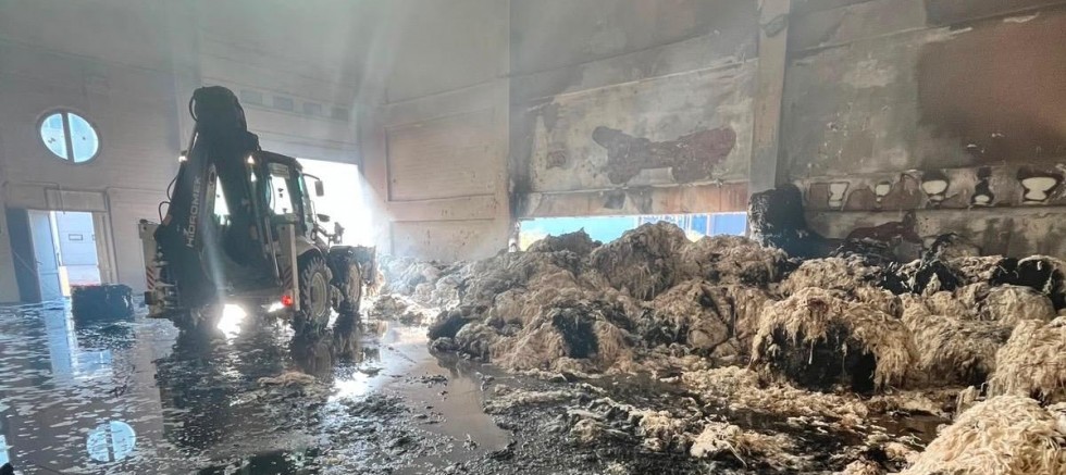 KAHRAMANMARAŞ’TA FABRİKA YANGINI KONTROL ALTINA ALINDI