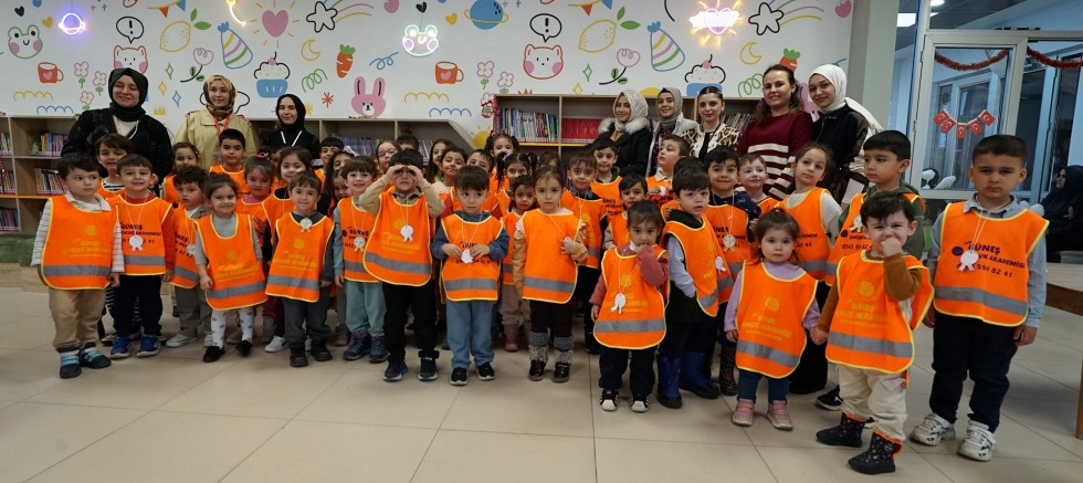 KAHRAMANMARAŞ’TA MİNİK OKURLAR MASALLARIN KAHRAMANI OLDU