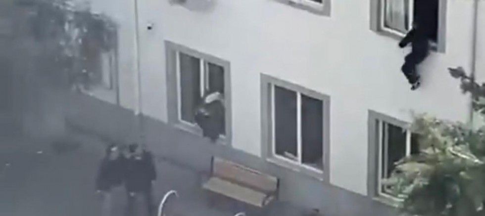 -KAHRAMANMARAŞ’TA OKULDA SİLAHLI SALDIRI: -BİRİ ÖĞRETMEN 3 ÖĞRENCİ ÖLDÜ 20 KİŞİ YARALANDI. -SİLAHLI SALDIRGAN ÖLDÜRÜLDÜ