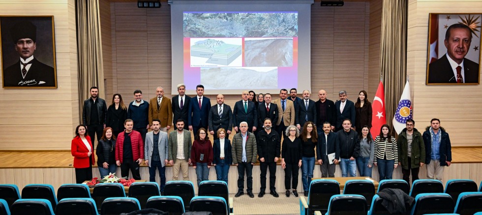 KSÜ’DE TÜRKİYE DİRİ FAYLARININ PALEOSİSMOLOJİK ÖZELLİKLERİ ANLATILDI