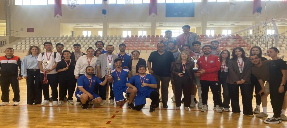 19 MAYIS GENÇLİK HAFTASI VOLEYBOL TURNUVASI TAMAMLANDI