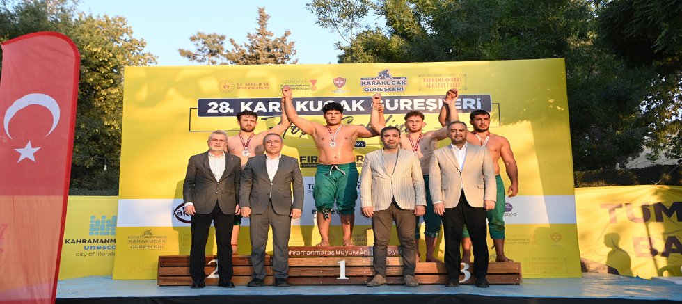 26 YILLIK HASRET ER MEYDANINDA SON BULDU; PEHLİVANLAR ÖDÜLLERİNE KAVUŞTU
