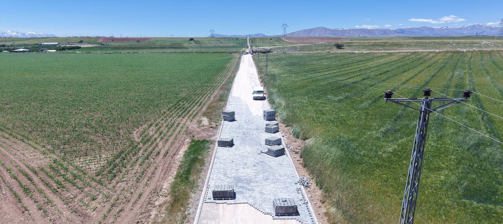 AFŞİN KIRSALINDA ULAŞIM KONFORU KAHRAMANMARAŞ BÜYÜKŞEHİR’LE SAĞLANIYOR