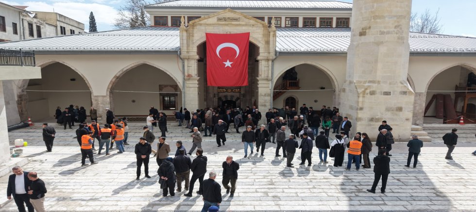 ASIRLIK MİRAS YENİDEN AYAĞA KALKTI: ULU CAMİİ VE BOĞAZKESEN CAMİİ İBADETE AÇILDI