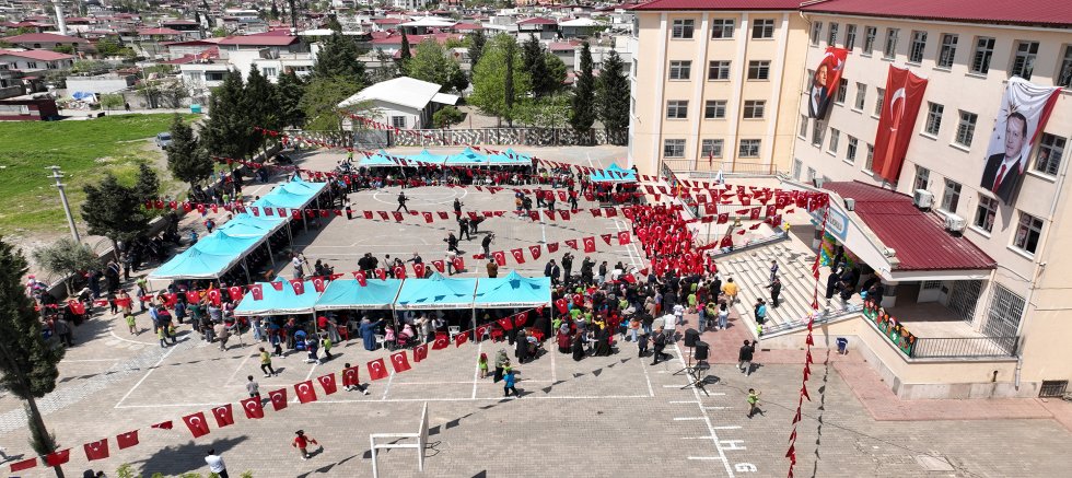 BAŞKAN FIRAT GÖRGEL;“ULUSAL EGEMENLİK VE ÇOCUK BAYRAMI KUTLU OLSUN”