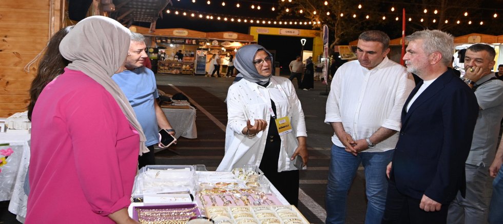 BAŞKAN GÖRGEL, AĞUSTOS FUARI’NDA ESNAF VE VATANDAŞLARLA BULUŞTU