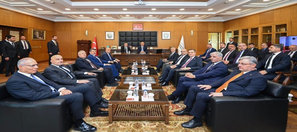 BAŞKAN GÖRGEL, KÜLTÜR VE TURİZM BAKANI ERSOY’U AĞIRLADI
