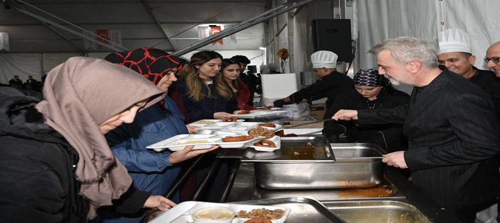 BAŞKAN GÖRGEL, VATANDAŞLARLA GÖNÜL SOFRASINDA BULUŞTU