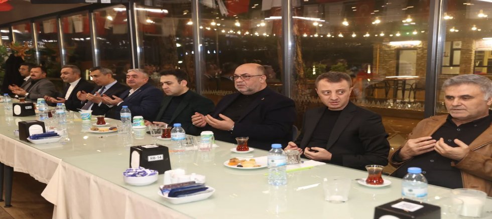 BAŞKAN MEHMET AKPINAR ÖKSÜZ VE YETİM ÇOCUKLARLA İFTAR SOFRASINDA BULUŞTU