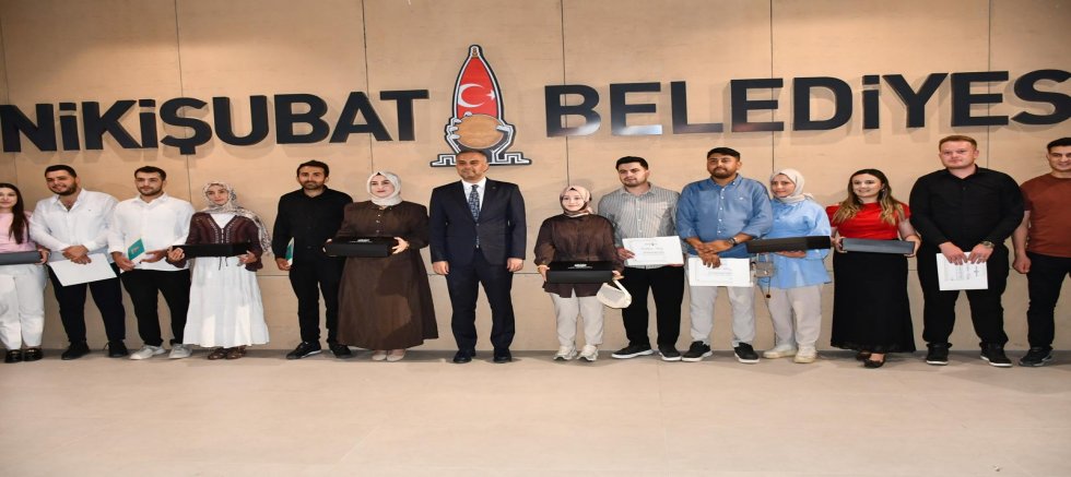 BAŞKAN TOPTAŞ: “AİLEYİ KORUMAK GELECEĞİ KORUMAKTIR”