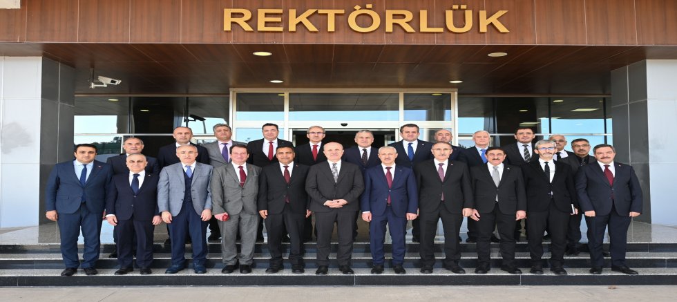 BÖLGE ÜNİVERSİTE REKTÖRLERİ HATAY’DA BİR ARAYA GELDİ