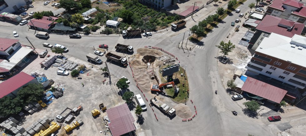 BÜĞLEK CADDESİ'NDE TAŞKIN RİSKİNE KARŞI DEV ALTYAPI HAMLESİ!