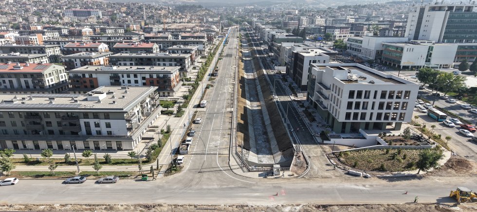 BÜYÜKŞEHİR’DEN AZERBAYCAN MAHALLESİ’NDE ASFALT ÇALIŞMASI
