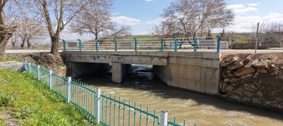 BÜYÜKŞEHİR’DEN GÖKSUN KIRSALINDA ULAŞIMI İYİLEŞTİREN YOL ÇALIŞMASI