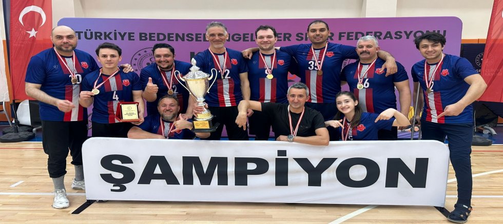 BÜYÜKŞEHİR’İN OTURARAK VOLEYBOL TAKIMI SÜPER LİG’DE NAMAĞLUP ŞAMPİYON
