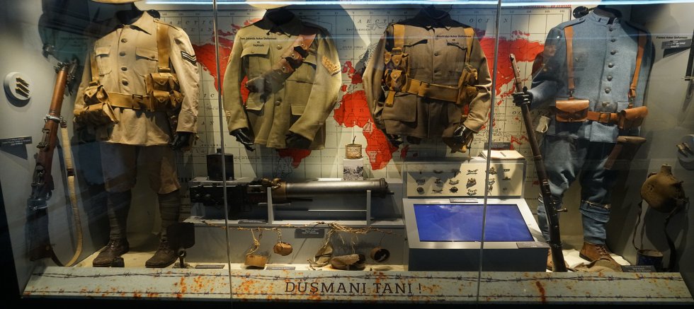 ÇANAKKALE SAVAŞLARI MOBİL MÜZESİ, ALİYA İZZETBEGOVİÇ MİLLET BAHÇESİ’NDE ZİYARETÇİLERİNİ AĞIRLIYOR