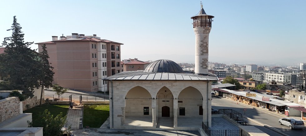 DEPREMDE HASAR ALAN 5 CAMİ DAHA YENİDEN İBADETE AÇILIYOR