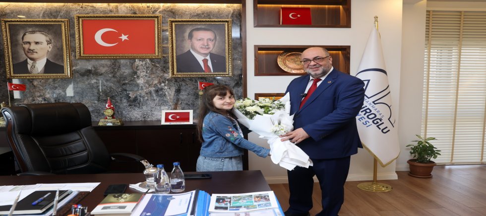 DULKADİROĞLU BELEDİYESİ'NDE BAŞKANLIK MAKAMI ECRİN NİSANUR AŞGAN’A EMANET EDİLDİ