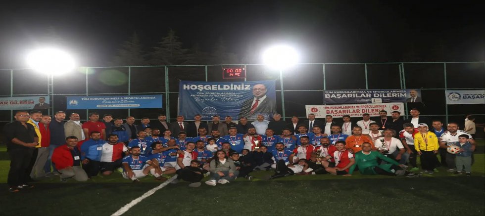 DULKADİROĞLU KUPASI’NDA ŞAMPİYON BELLİ OLDU