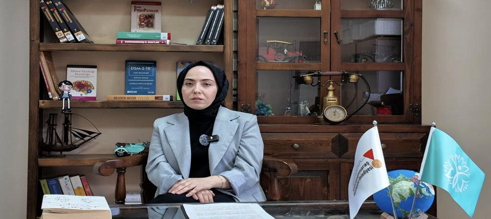 GÜÇLÜ AİLE İLİŞKİLERİNİN ANAHTARI: DİNLEMEK, ANLAMAK VE SAYGI GÖSTERMEK
